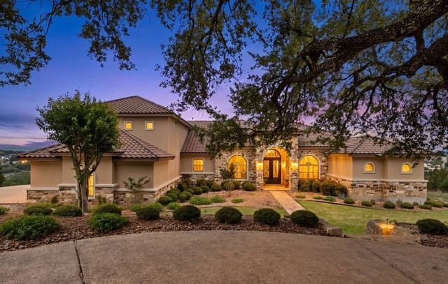 4-bedroom rental at 168 Hill Myna Lane in Spring Branch, TX — photo 1