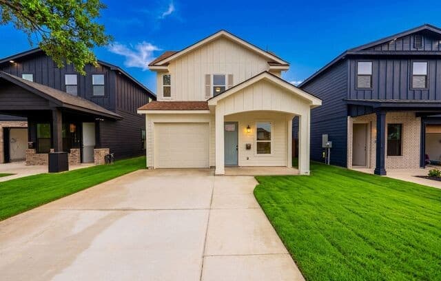 Home for sale at 114 San Antonio Blvd in San Antonio, TX — photo 2