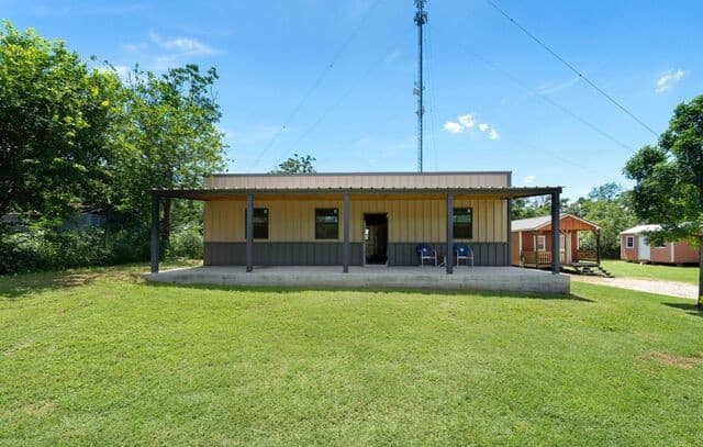 Home for sale at 9195 S Loop 1604 E in Elmendorf, TX — photo 4