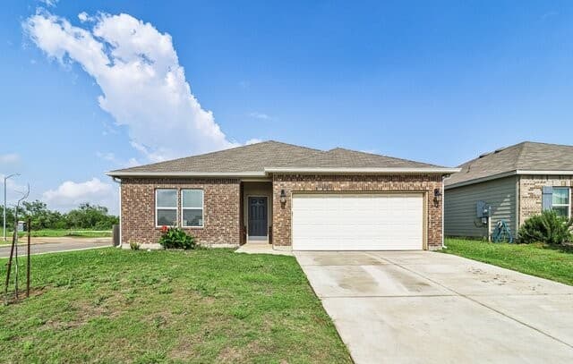 3-bedroom rental at 20045 Huckleberry St in Lytle, TX — photo 1