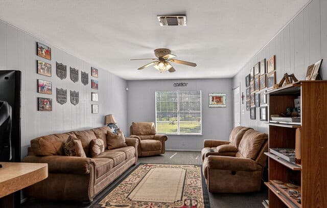 Home for sale at 15505 Bradley in Atascosa, TX — photo 3