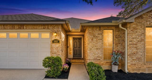 Home for sale at 13127 Forum Rd in Universal City, TX — photo 2