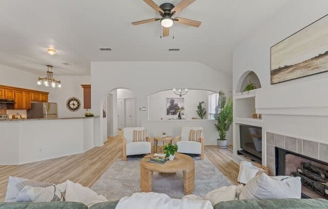 Home for sale at 13127 Forum Rd in Universal City, TX — photo 5