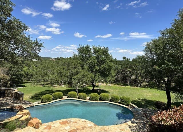 3-bedroom rental at 122 Auburn Ridge in Spring Branch, TX — photo 1