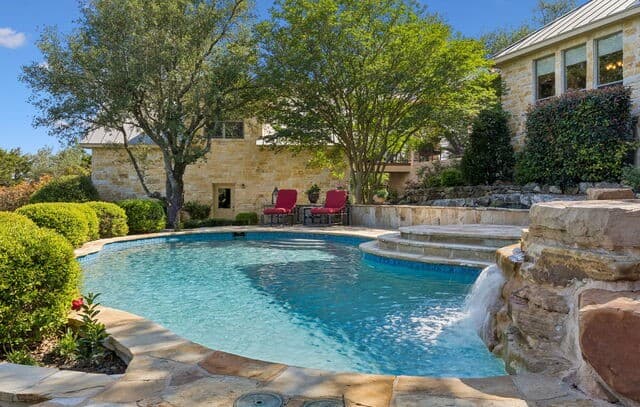 3-bedroom rental at 122 Auburn Ridge in Spring Branch, TX — photo 2