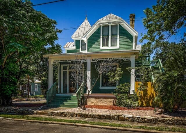 Home for sale at 201 E Rische in San Antonio, TX — photo 3
