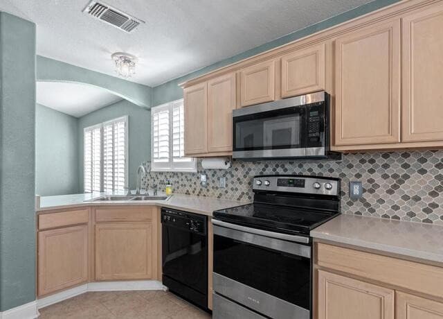3-bedroom rental at 4108 Whisper Point in Schertz, TX — photo 4