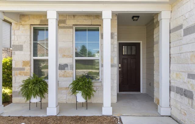 4-bedroom rental at 27602 Sonora Vw in Boerne, TX — photo 3