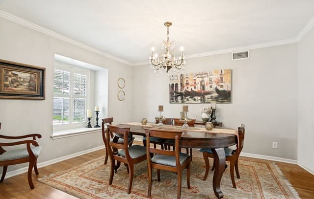 4-bedroom rental at 2219 Woodmen in San Antonio, TX — photo 5