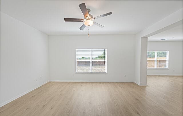 4-bedroom rental at 15022 Telfaire Meadow in Von Ormy, TX — photo 5