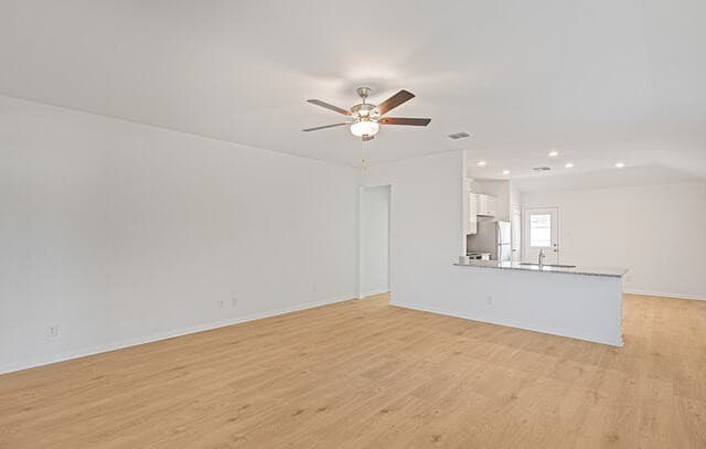 3-bedroom rental at 15102 Telfaire Meadow in Von Ormy, TX — photo 4