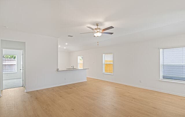 3-bedroom rental at 15014 Telfaire Meadow in Von Ormy, TX — photo 5