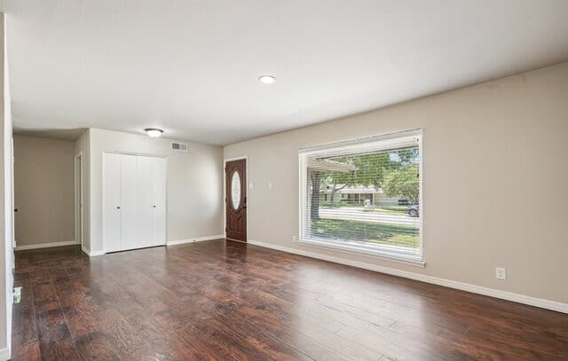 3-bedroom rental at 227 Colwyn Pass in San Antonio, TX — photo 5