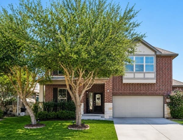 5-bedroom rental at 512 Saddle Pass in Cibolo, TX — photo 1