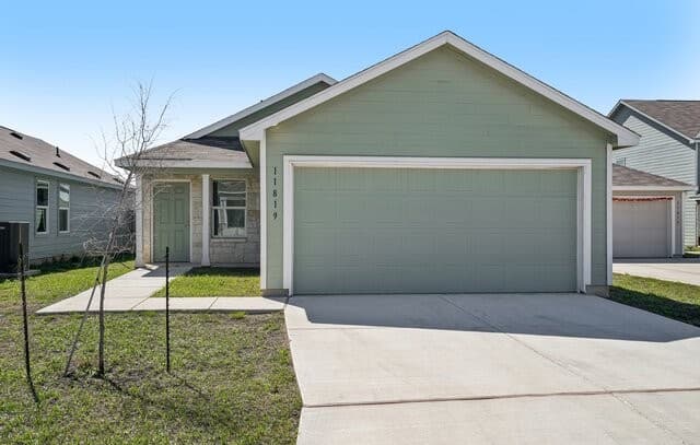 3-bedroom rental at 11819 Fading in Von Ormy, TX — photo 1