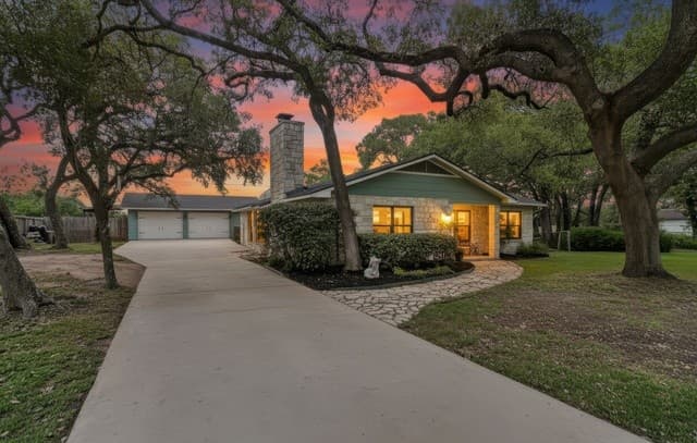 3-bedroom rental at 138 Stonegate North Dr in Boerne, TX — photo 1