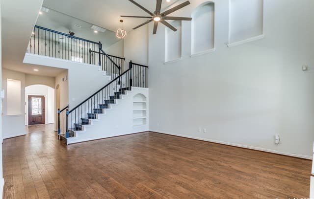 4-bedroom rental at 7823 Bluebird Haven in Selma, TX — photo 4