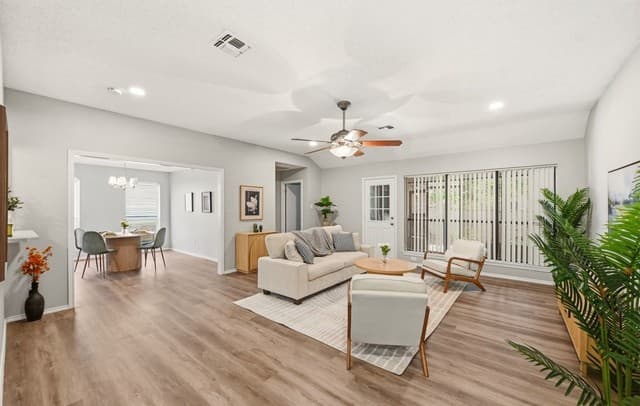 3-bedroom rental at 3820 Pheasant in Schertz, TX — photo 4