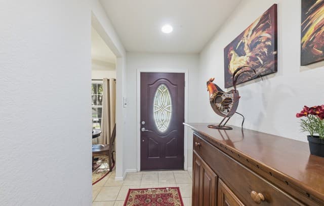 4-bedroom rental at 5532 Columbia Dr in Cibolo, TX — photo 4
