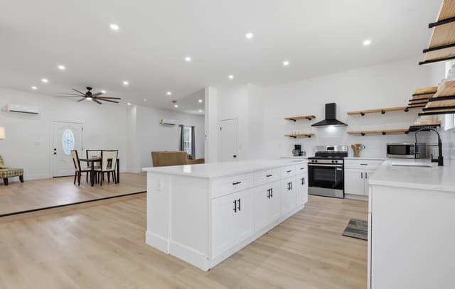 4-bedroom rental at 4344 Mountain Pass in Von Ormy, TX — photo 1