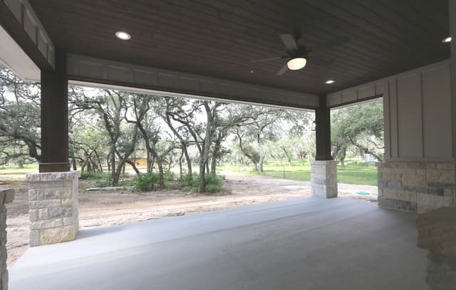 3-bedroom rental at 1118 Humming Bird Ln in Adkins, TX — photo 3