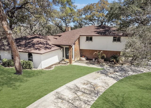 4-bedroom home for sale at 301 Sagecrest Dr in San Antonio TX