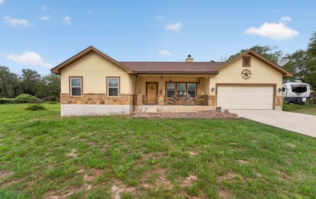 3-bedroom home for sale at 160 County Road 6874 in Natalia TX