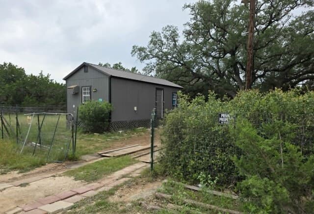 1-bedroom rental at 154 Grandview Cir in Bandera, TX — photo 3