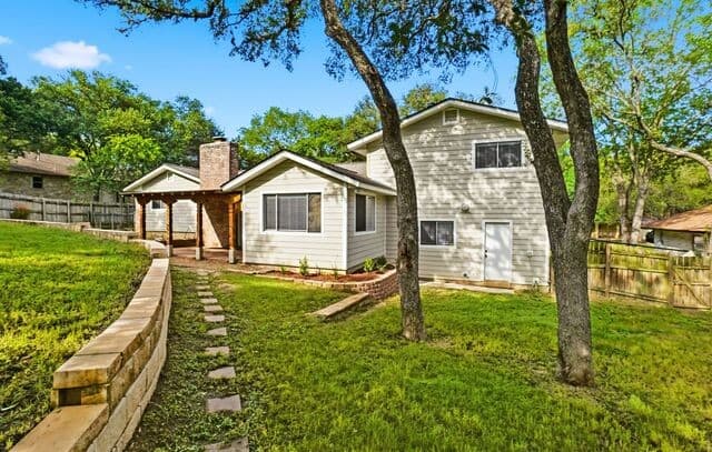 4-bedroom rental at 105 Mossridge in Universal City, TX — photo 4
