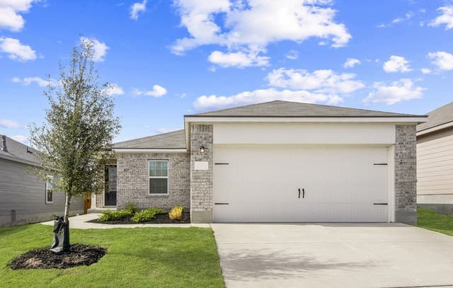 3-bedroom rental at 15239 Telfaire Meadow in Von Ormy, TX — photo 1
