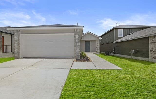 4-bedroom home for sale at 16068 Mahogany Way in Elmendorf TX