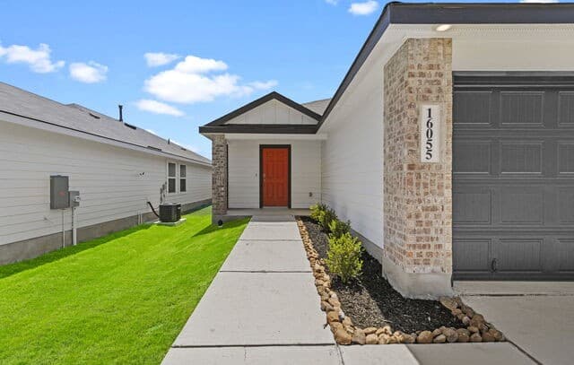 Home for sale at 16055 Mahogany Way in Elmendorf, TX — photo 2