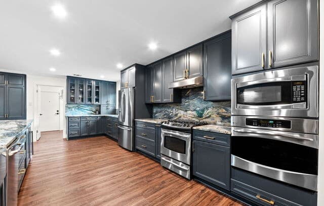 5-bedroom rental at 226 Treasure Way in San Antonio, TX — photo 2