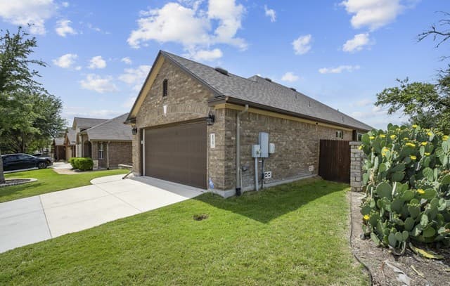 4-bedroom rental at 829 Laserra in Cibolo, TX — photo 3