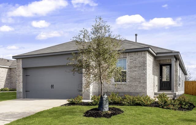 4-bedroom rental at 4007 Lena Gardens in Von Ormy, TX — photo 2