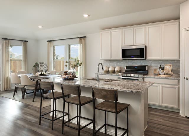 4-bedroom rental at 5505 McBride Street in Cibolo, TX — photo 2