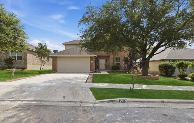 Home for sale at 209 Summit View in Cibolo, TX — photo 4