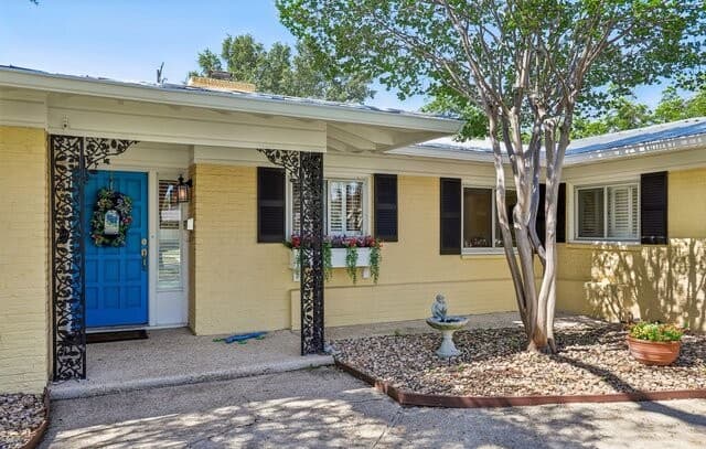 3-bedroom rental at 418 Northridge Dr in San Antonio, TX — photo 3