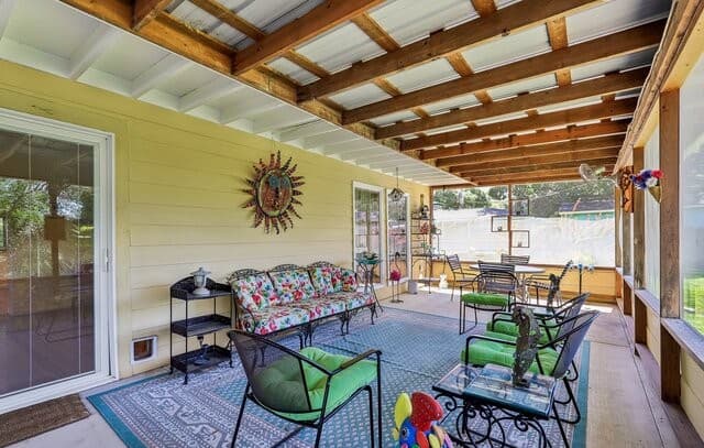3-bedroom rental at 418 Northridge Dr in San Antonio, TX — photo 4