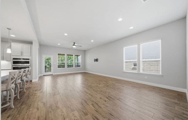 5-bedroom rental at 27613 Lodge Pole Pne in Boerne, TX — photo 5