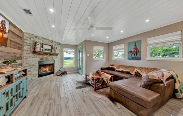 2-bedroom rental at TBD Miller in St Hedwig, TX — photo 3