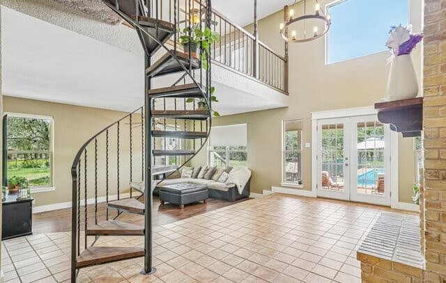 4-bedroom rental at 1922 Virginia Ln in Floresville, TX — photo 5