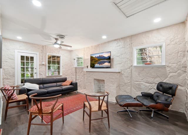 Home for sale at 19214 Grey Forest in Helotes, TX — photo 5