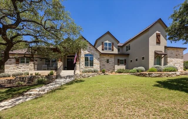 5-bedroom rental at 38 Ranch Pt in Boerne, TX — photo 2
