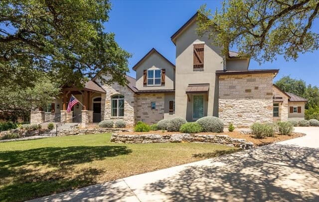 5-bedroom rental at 38 Ranch Pt in Boerne, TX — photo 3