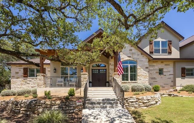 5-bedroom rental at 38 Ranch Pt in Boerne, TX — photo 4