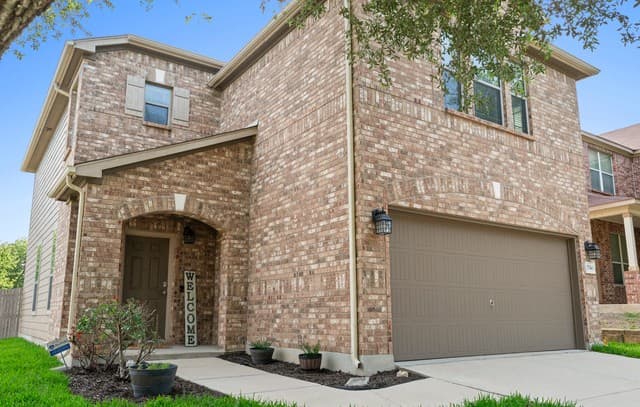 3-bedroom rental at 5740 Ping Way in Cibolo, TX — photo 2