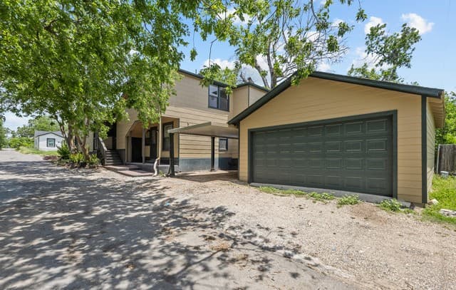 4-bedroom rental at 914 Halliday Ave in San Antonio, TX — photo 3