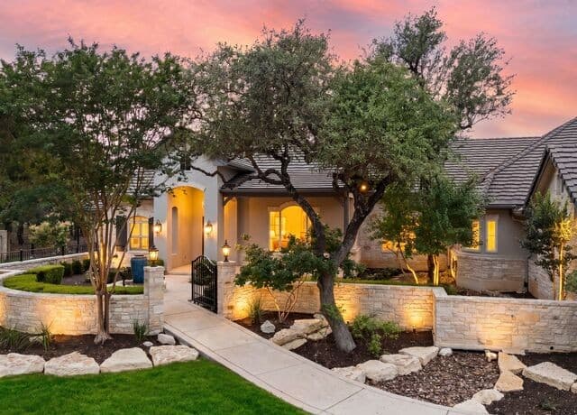 5-bedroom rental at 8 Winged Foot in Boerne, TX — photo 2