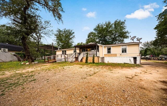 Home for sale at 4203 Cotton Oaks Dr in Elmendorf, TX — photo 3